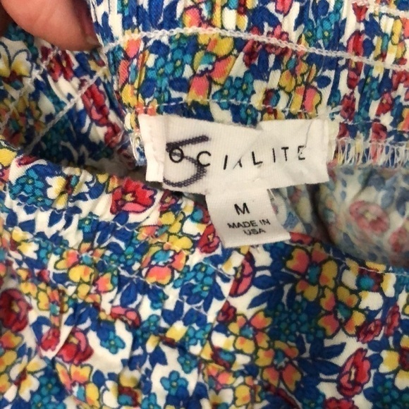 Socialite Flower Print Skirt Size Medium - Picture 4 of 4